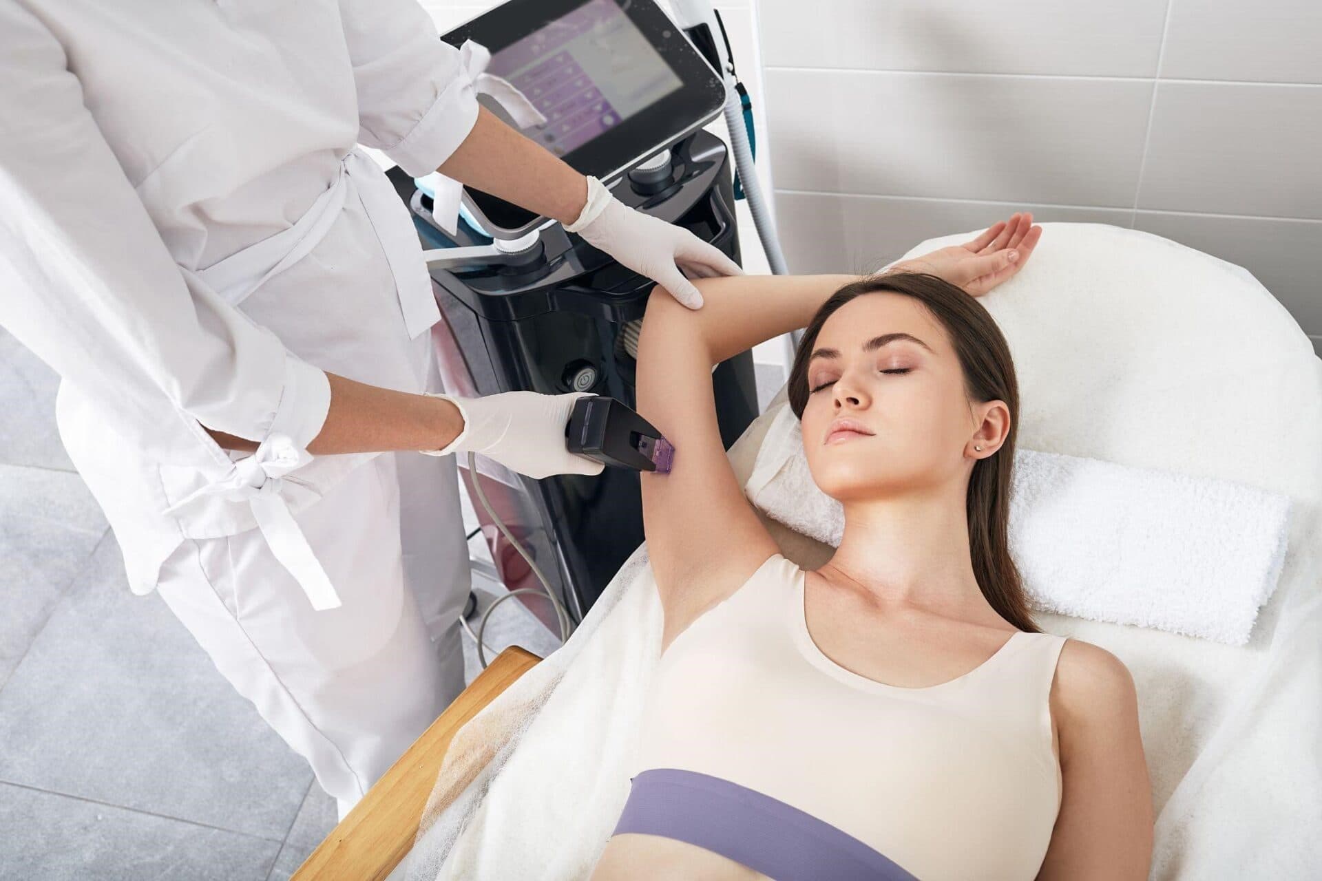 RF Microneedling in Sunny Isles Beach, FL: 9 Ways to Tighten & Rejuvenate Skin!