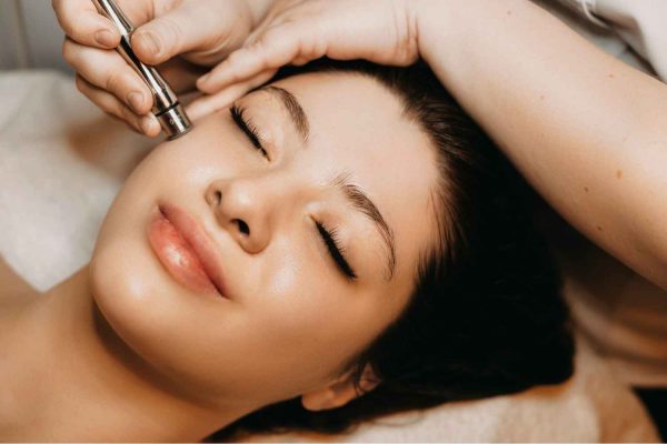 Woman Receiving Three Sessions of PRP Microneedling Treatment | Manhattan Laser Spa in NYC